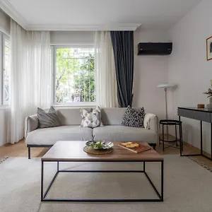 Cozy Oasis In Moda Steps To Seafront Apartment
